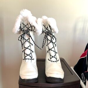 Woman’s snow boots